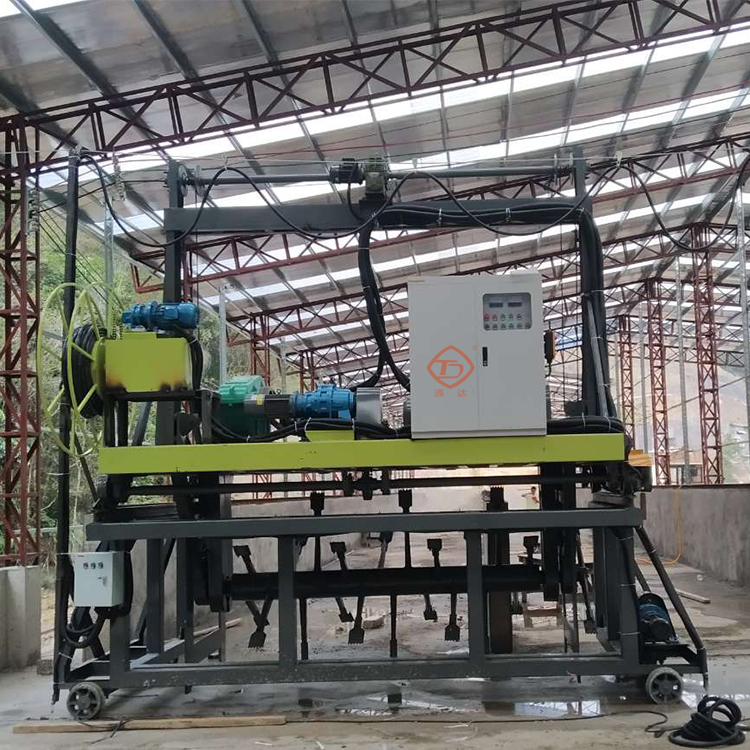 4���ЙC(j��)��Һ����ʽ�����C(j��)�������c(di��n)���x�Ă�(g��)�S(ch��ng)�Һ�